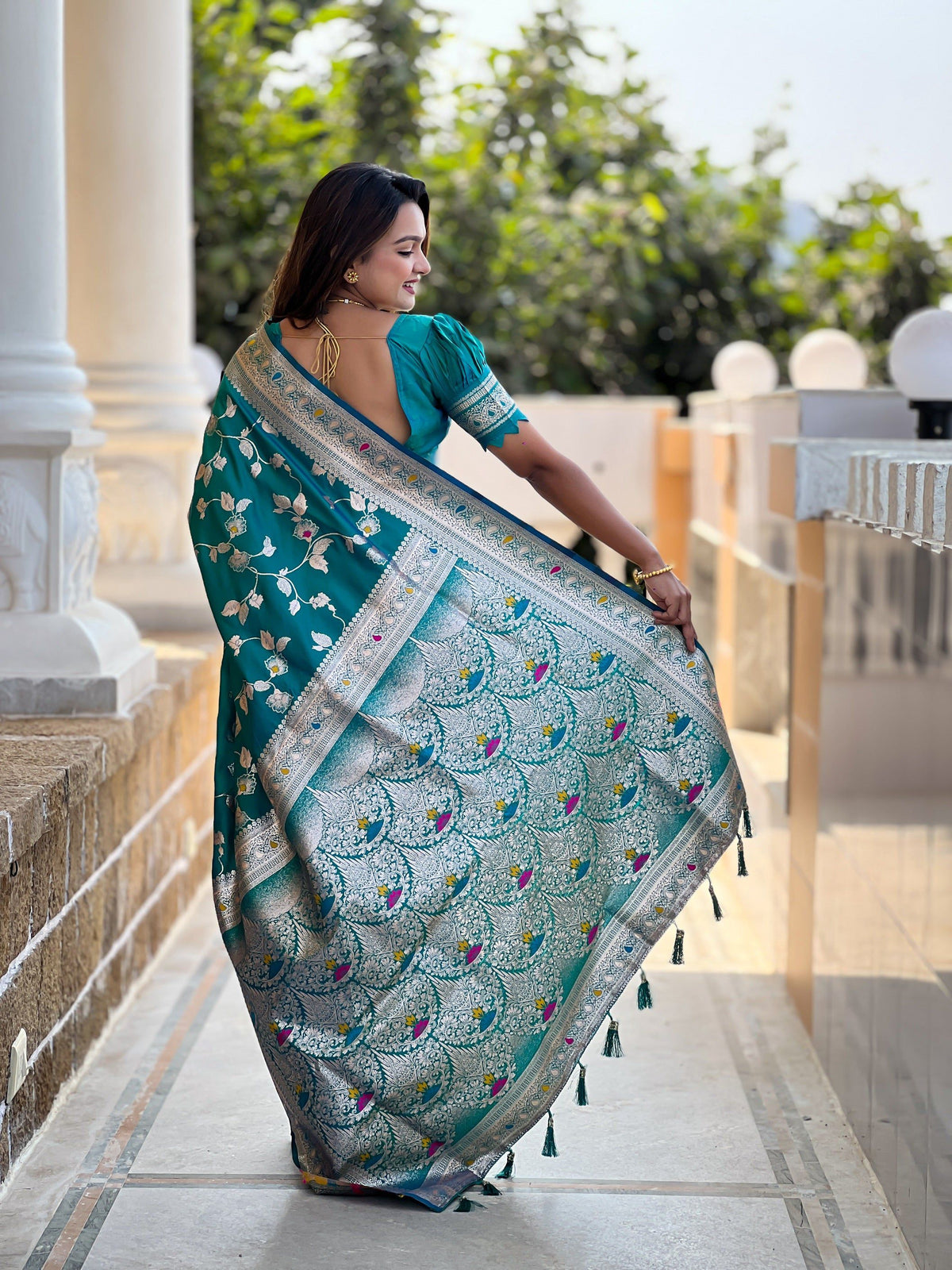 Vedant Vastram Soft Litchi Silk Banarasi Silk Jacquard Saree - Rama | Grocsy