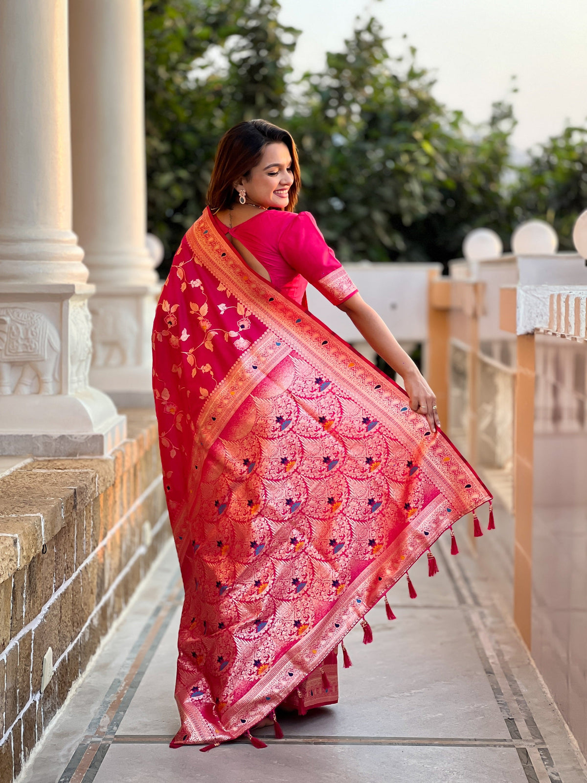 Vedant Vastram Soft Litchi Silk Banarasi Silk Jacquard Saree - Rani | Grocsy