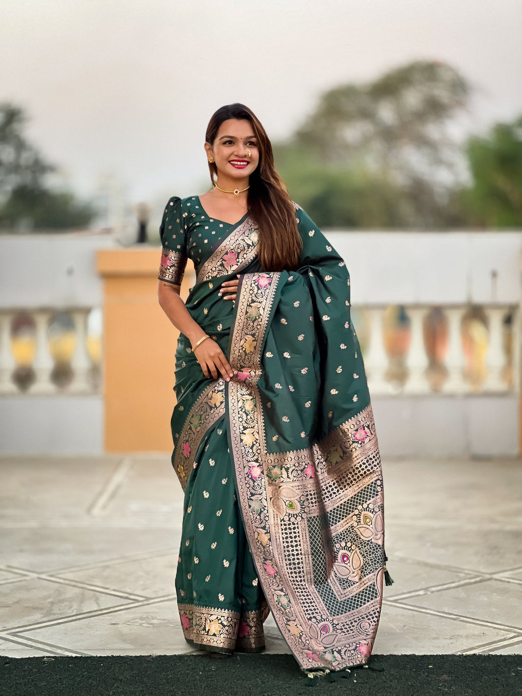 Vedant Vastram Soft Litchi Silk Banarasi Silk Jacquard Saree - Green | Grocsy