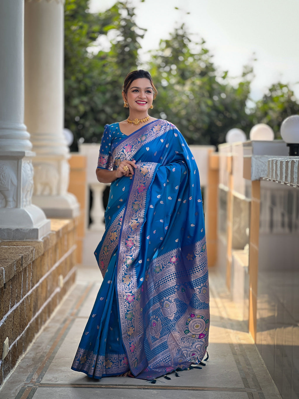 Vedant Vastram Soft Litchi Silk Banarasi Silk Jacquard Saree - Skyblue | Grocsy