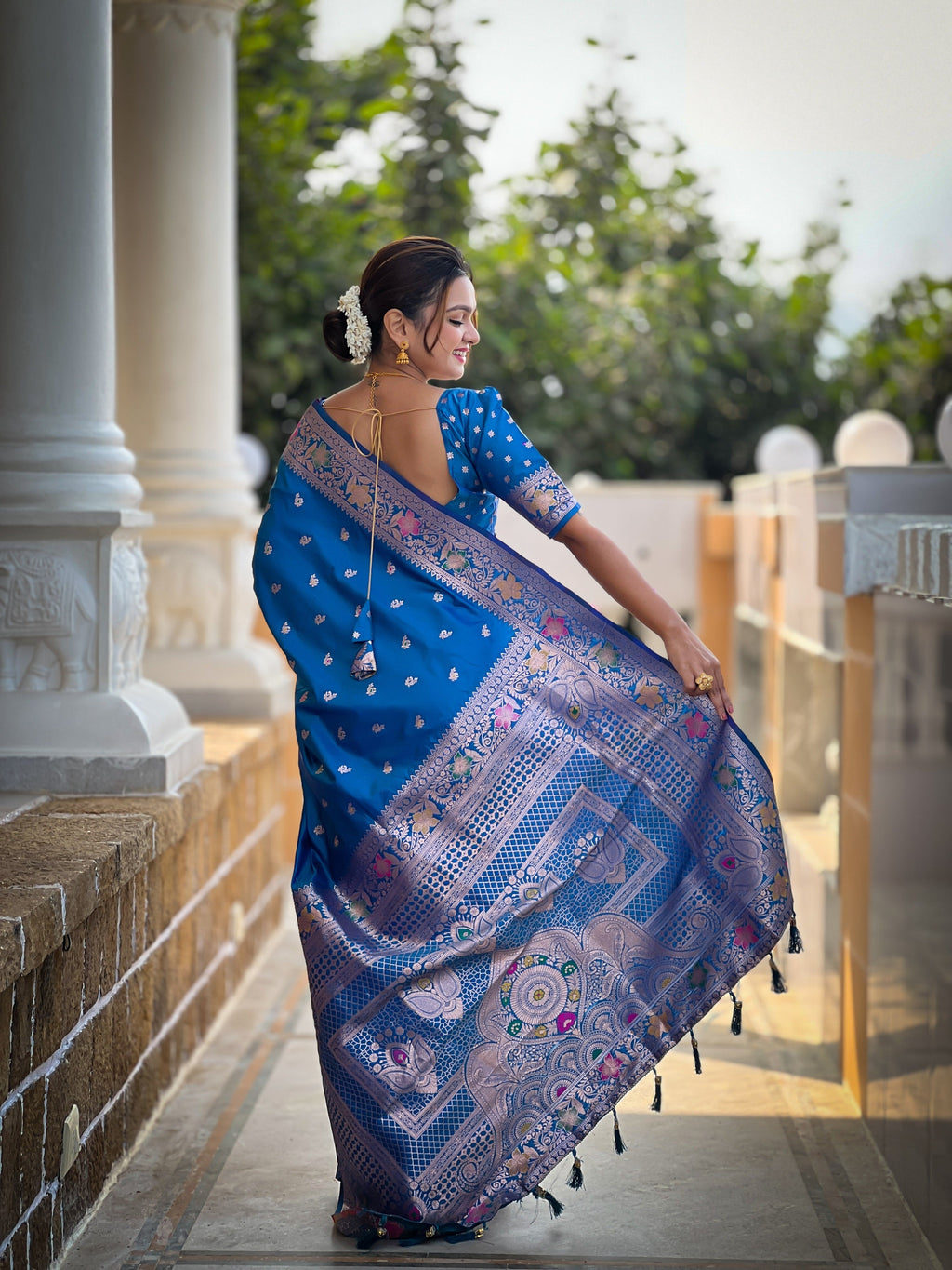Vedant Vastram Soft Litchi Silk Banarasi Silk Jacquard Saree - Skyblue | Grocsy