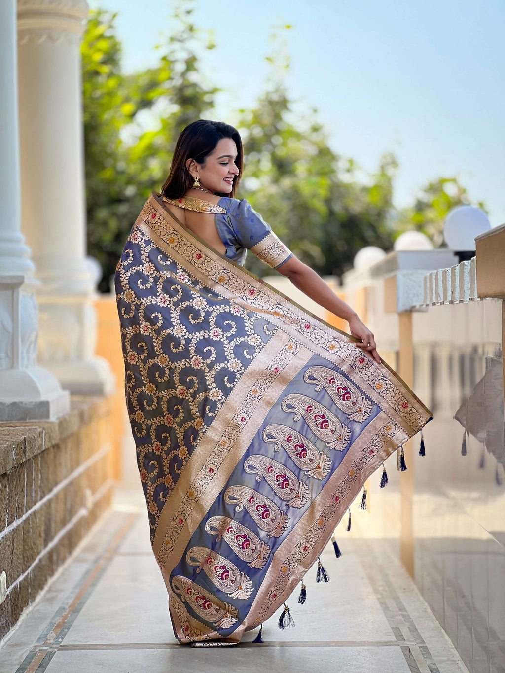Vedant Vastram Soft Litchi Silk Banarasi Silk Jacquard Saree - Grey | Grocsy