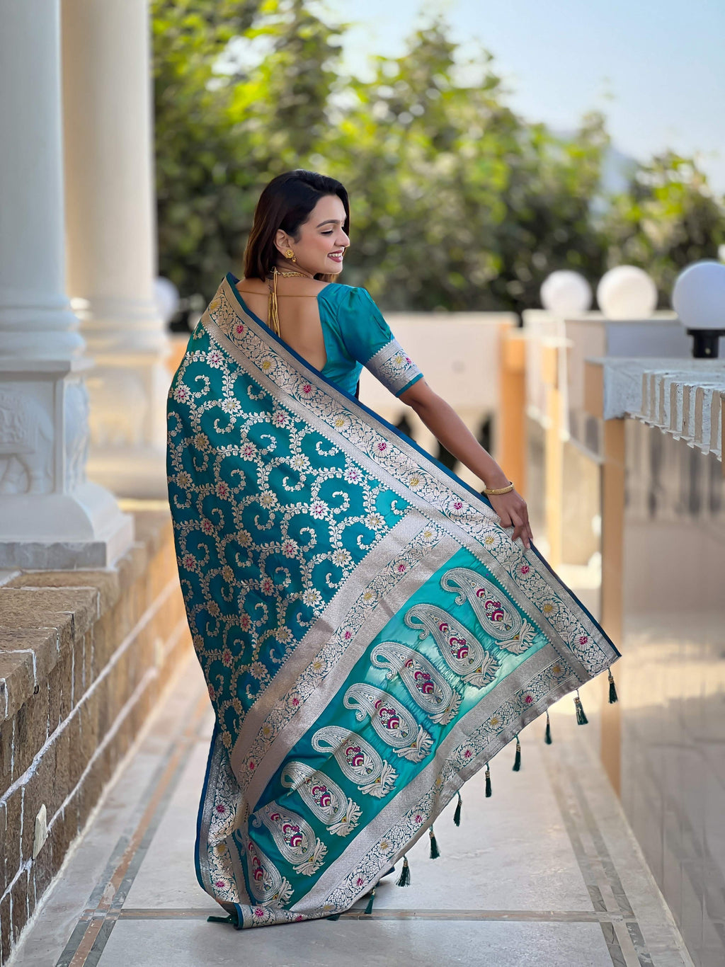 Vedant Vastram Soft Litchi Silk Banarasi Silk Jacquard Saree - Rama | Grocsy