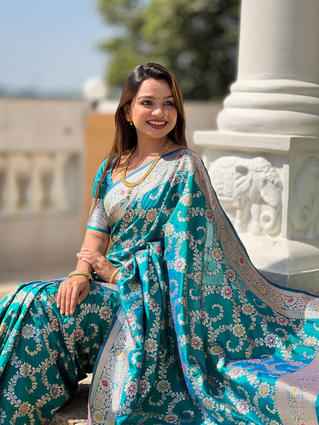 Vedant Vastram Soft Litchi Silk Banarasi Silk Jacquard Saree - Rama | Grocsy