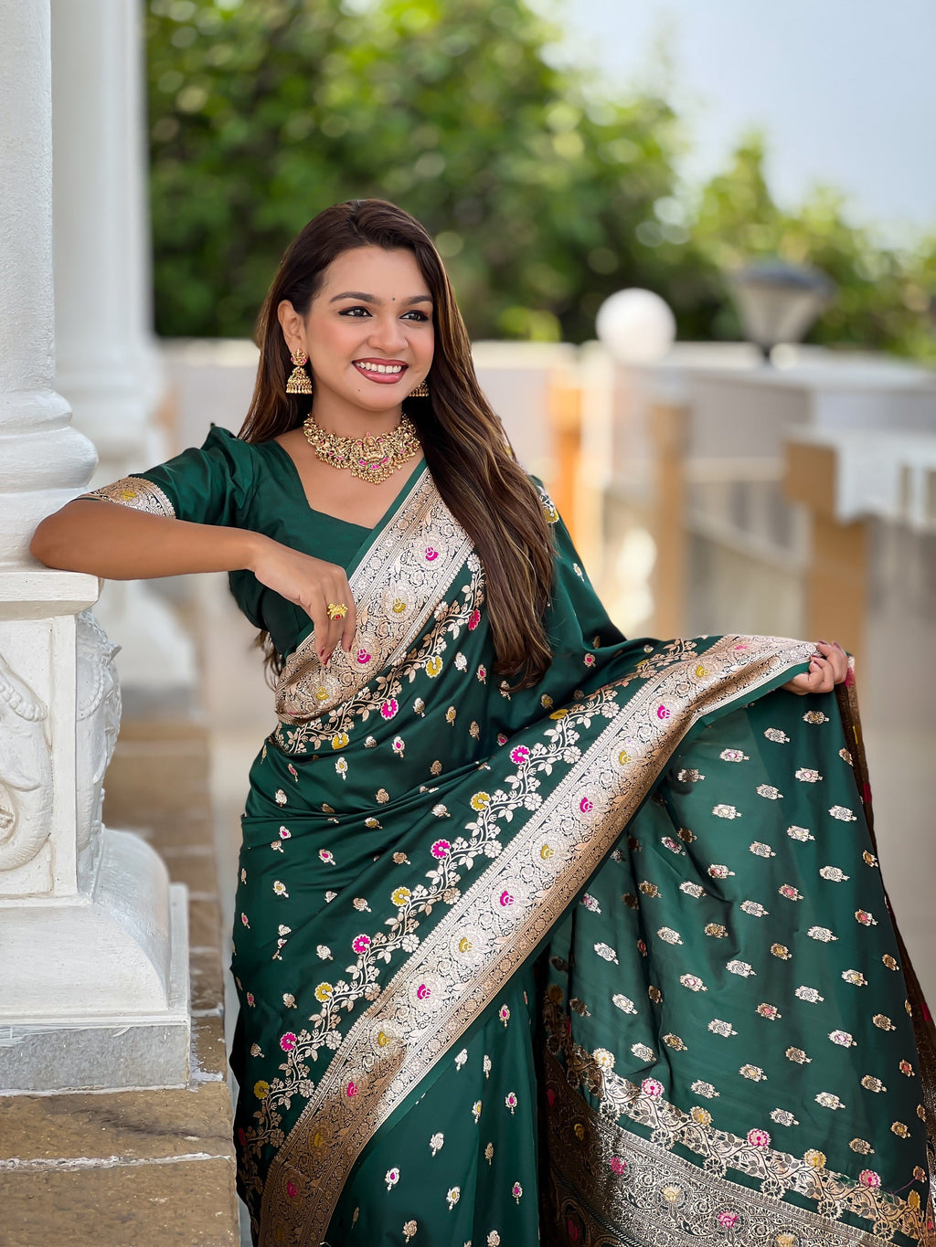 Vedant Vastram Soft Litchi Silk Banarasi Silk Jacquard Saree - Green | Grocsy