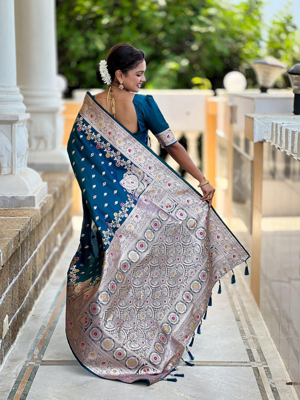 Vedant Vastram Soft Litchi Silk Banarasi Silk Jacquard Saree - Morpich | Grocsy