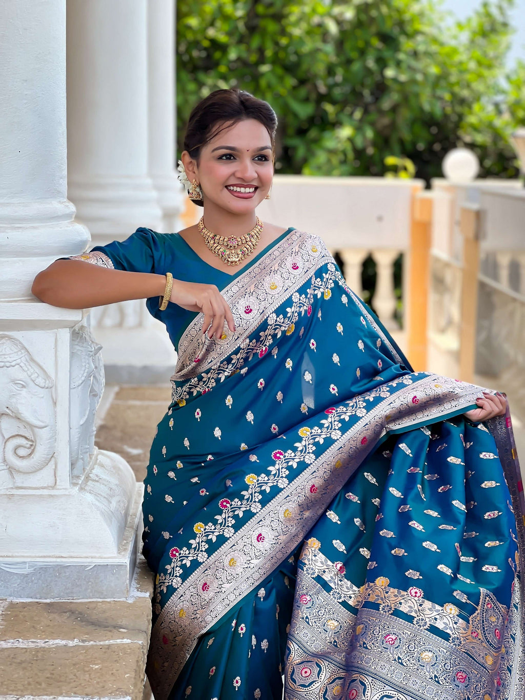 Vedant Vastram Soft Litchi Silk Banarasi Silk Jacquard Saree - Morpich | Grocsy