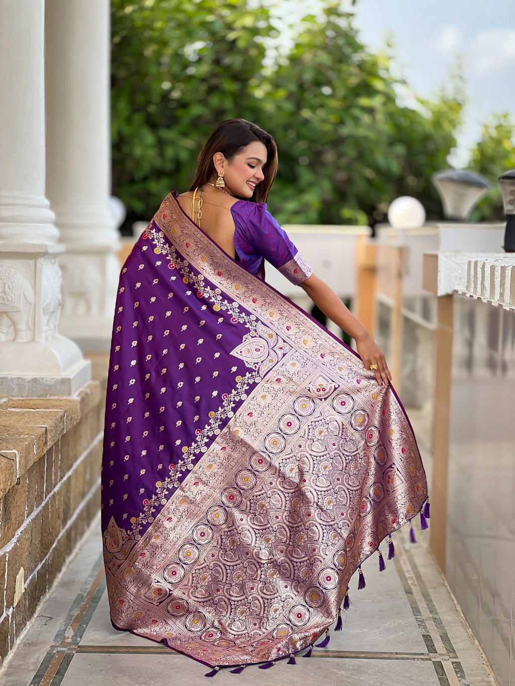 Vedant Vastram Soft Litchi Silk Banarasi Silk Jacquard Saree - Violet | Grocsy