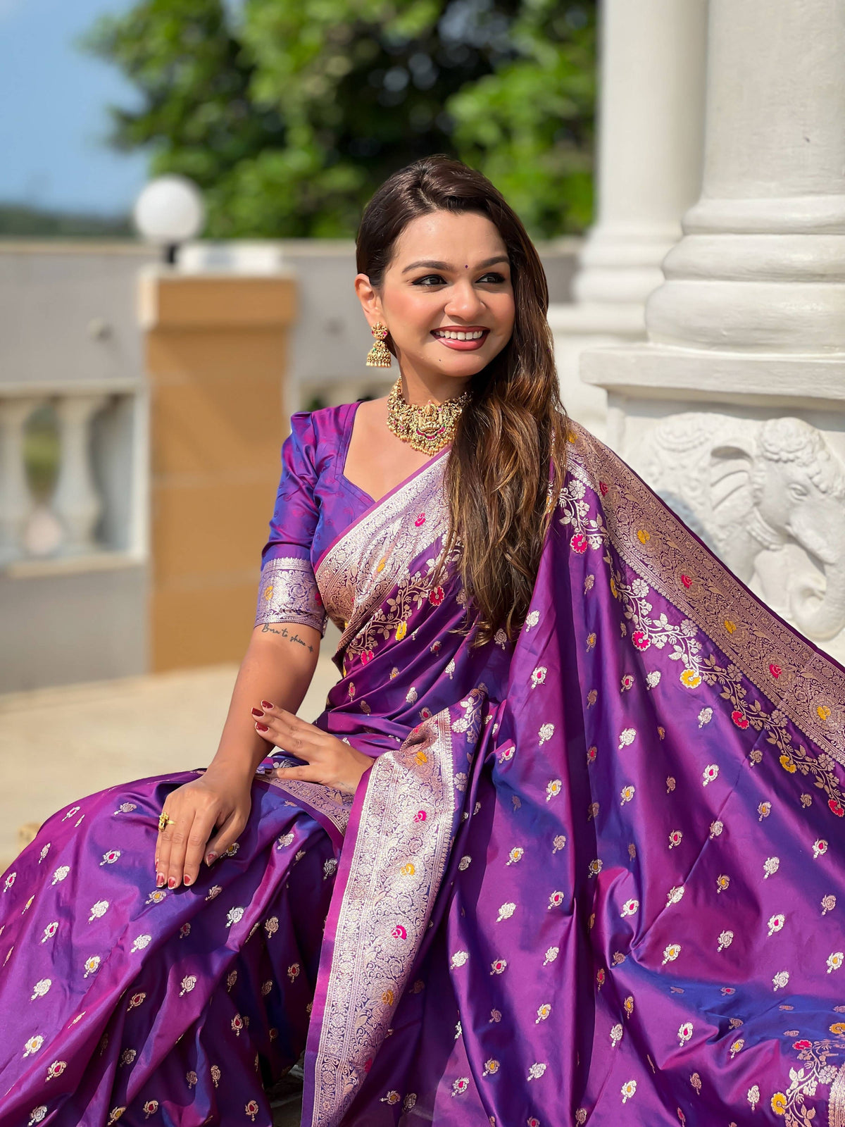 Vedant Vastram Soft Litchi Silk Banarasi Silk Jacquard Saree - Violet | Grocsy