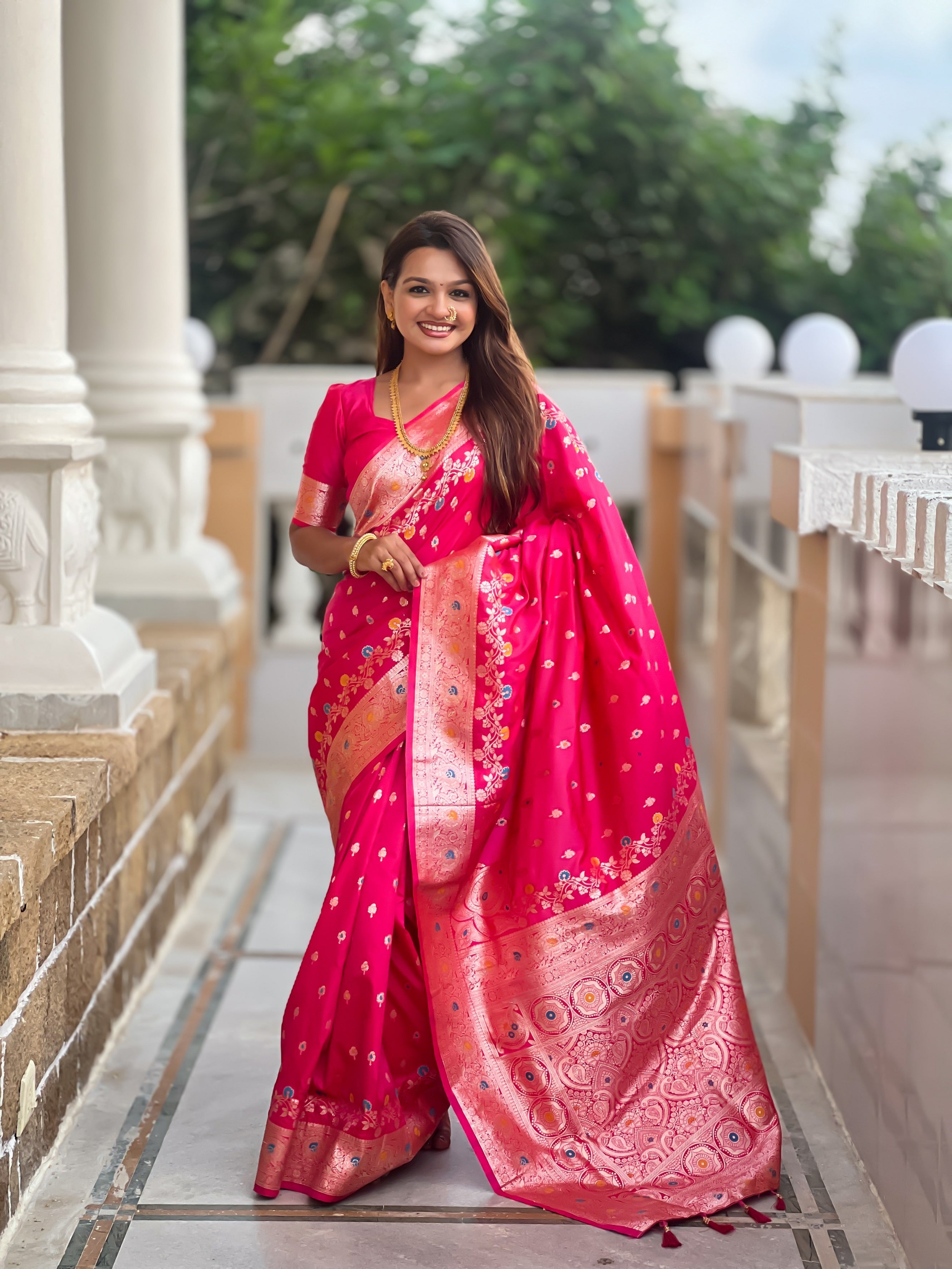 Vedant Vastram Soft Litchi Silk Banarasi Silk Jacquard Saree - Rani | Grocsy