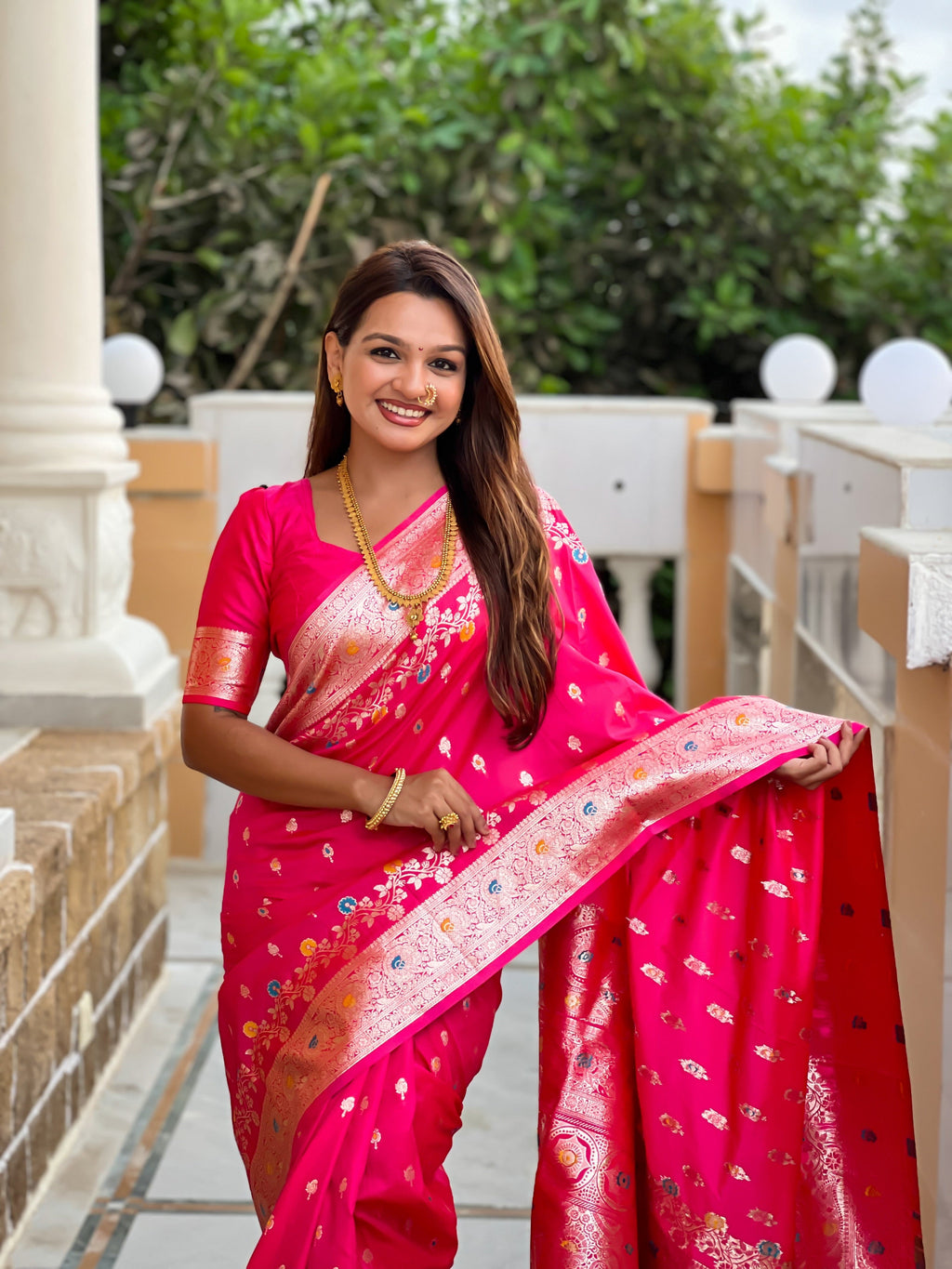 Vedant Vastram Soft Litchi Silk Banarasi Silk Jacquard Saree - Rani | Grocsy