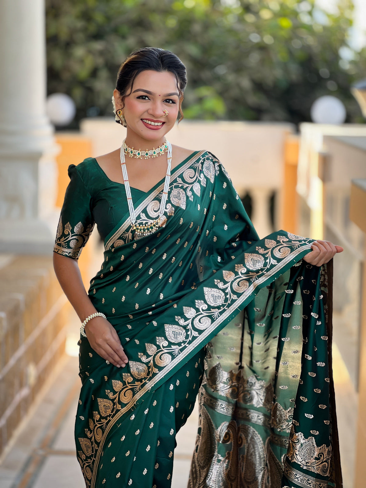 Vedant Vastram Soft Litchi Silk Banarasi Silk Jacquard Saree - Green | Grocsy