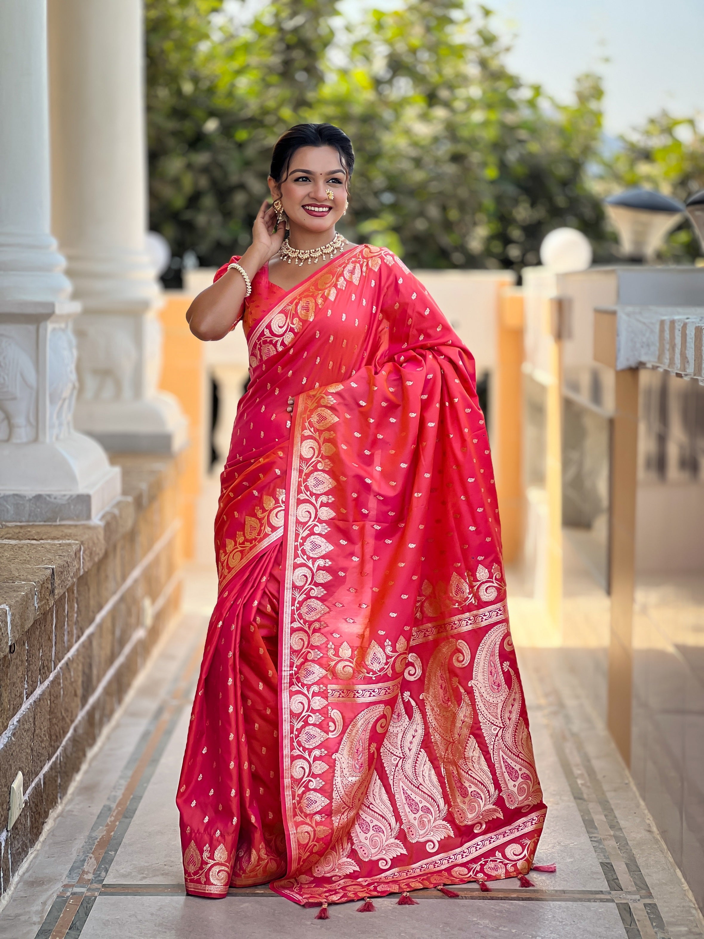 Vedant Vastram Soft Litchi Silk Banarasi Silk Jacquard Saree - Gajri | Grocsy