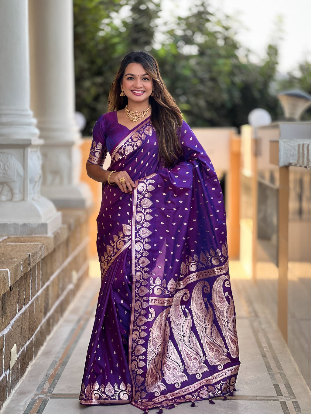 Vedant Vastram Soft Litchi Silk Banarasi Silk Jacquard Saree - Violet | Grocsy