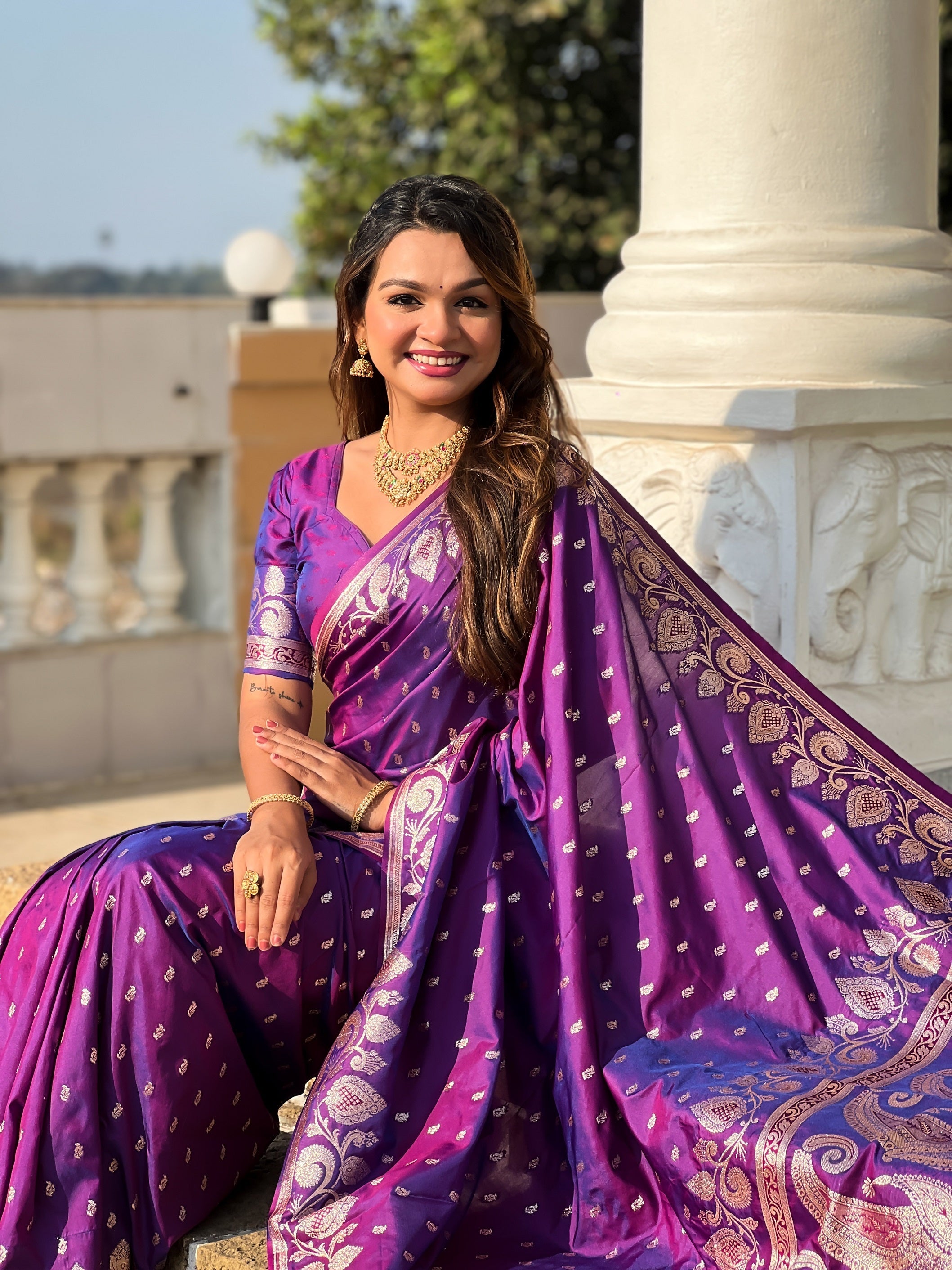 Vedant Vastram Soft Litchi Silk Banarasi Silk Jacquard Saree - Violet | Grocsy
