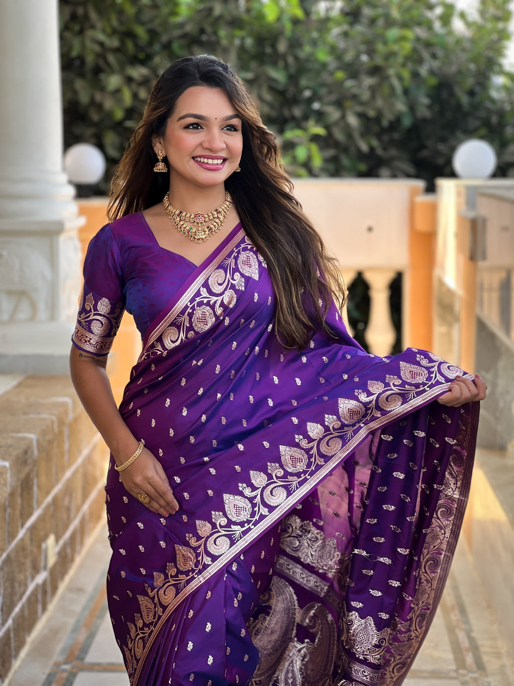 Vedant Vastram Soft Litchi Silk Banarasi Silk Jacquard Saree - Violet | Grocsy