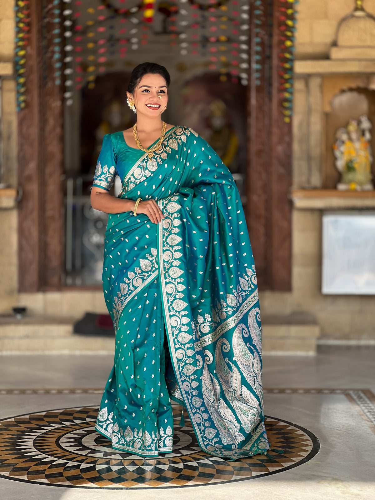 Vedant Vastram Soft Litchi Silk Banarasi Silk Jacquard Saree - Rama | Grocsy