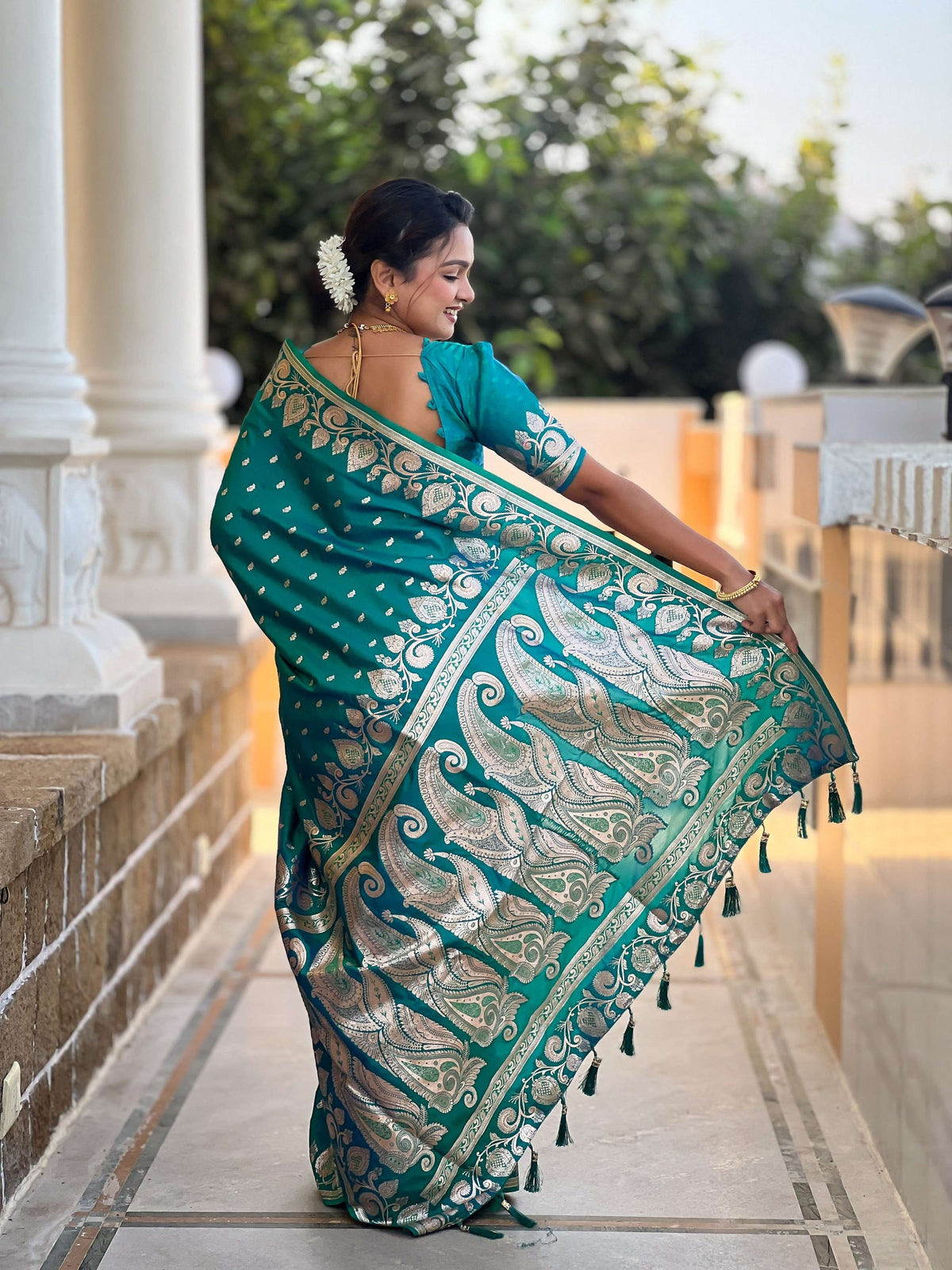 Vedant Vastram Soft Litchi Silk Banarasi Silk Jacquard Saree - Rama | Grocsy