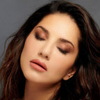 Star Struck By Sunny Leone Matte Liquid Lip Color - Bare Me | Grocsy