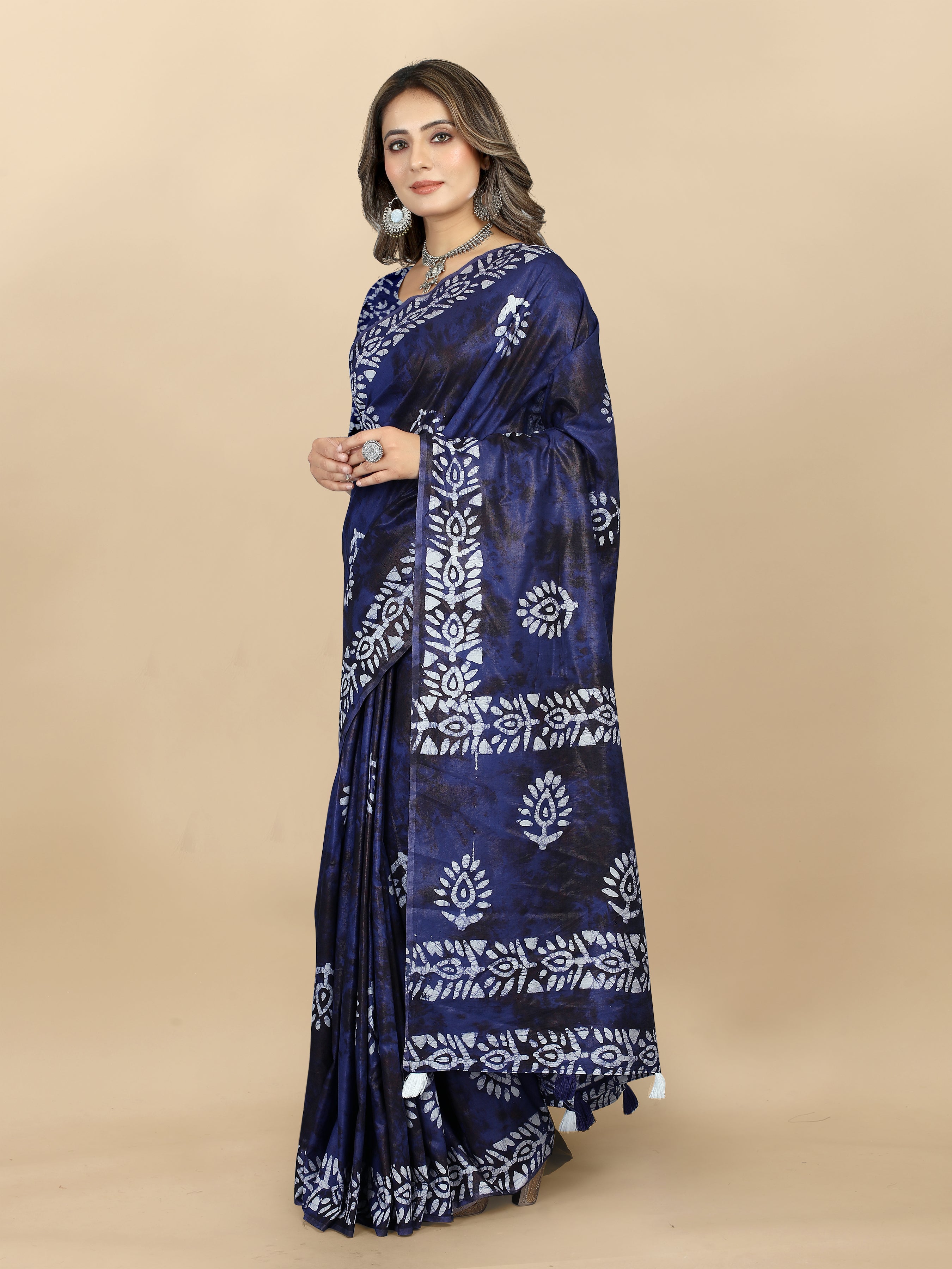 Vedant Vastram Designer Digital Print Batik Saree - Violate | Grocsy