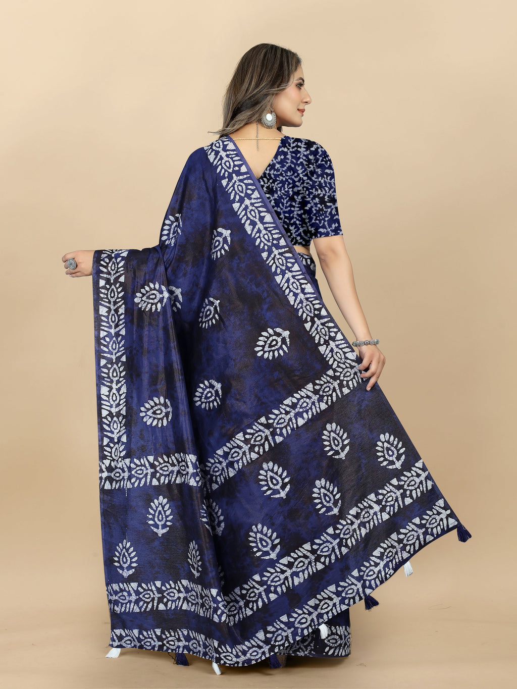Vedant Vastram Designer Digital Print Batik Saree - Violate | Grocsy