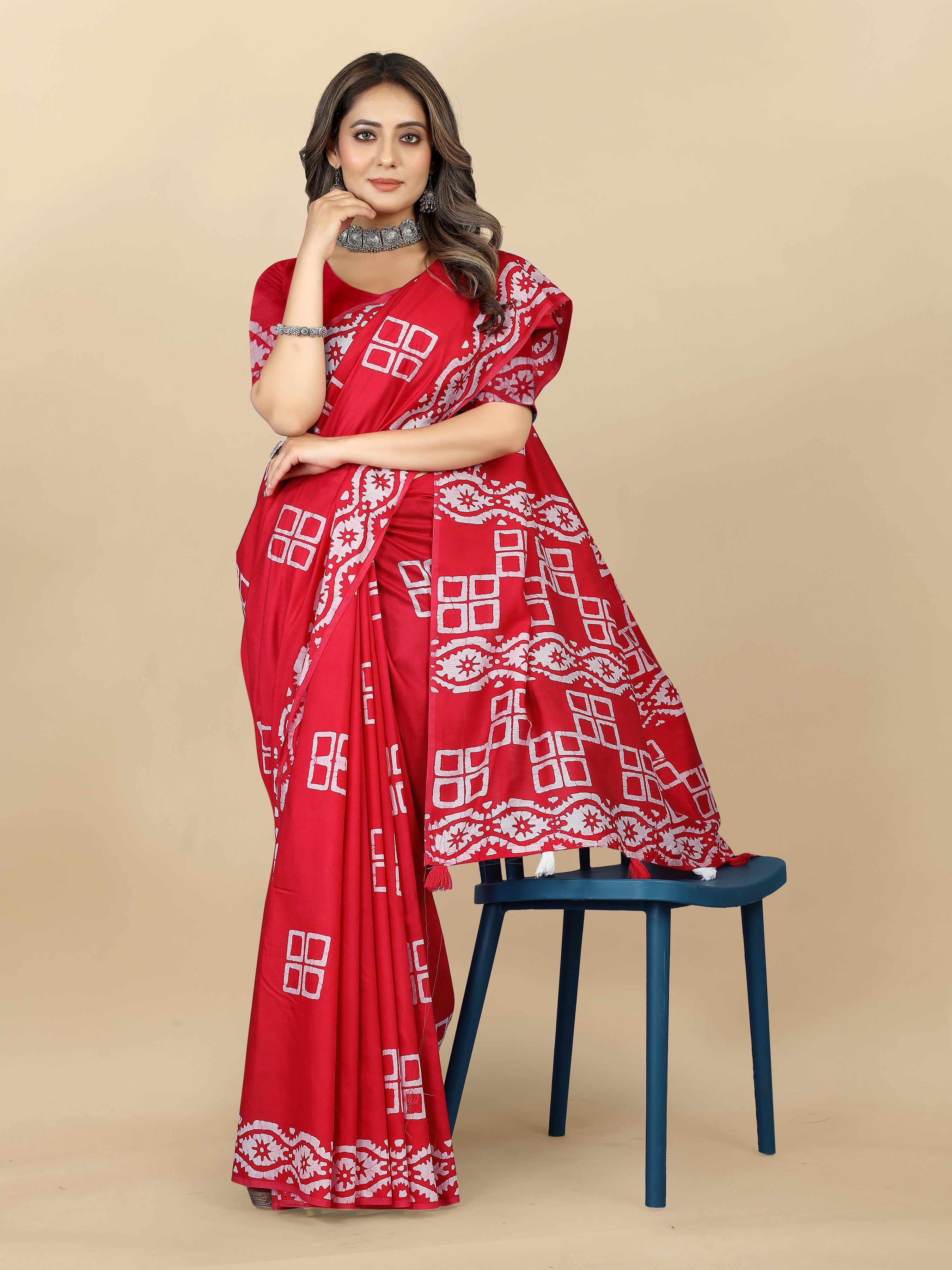 Vedant Vastram Designer Digital Print Batik Saree - Red | Grocsy