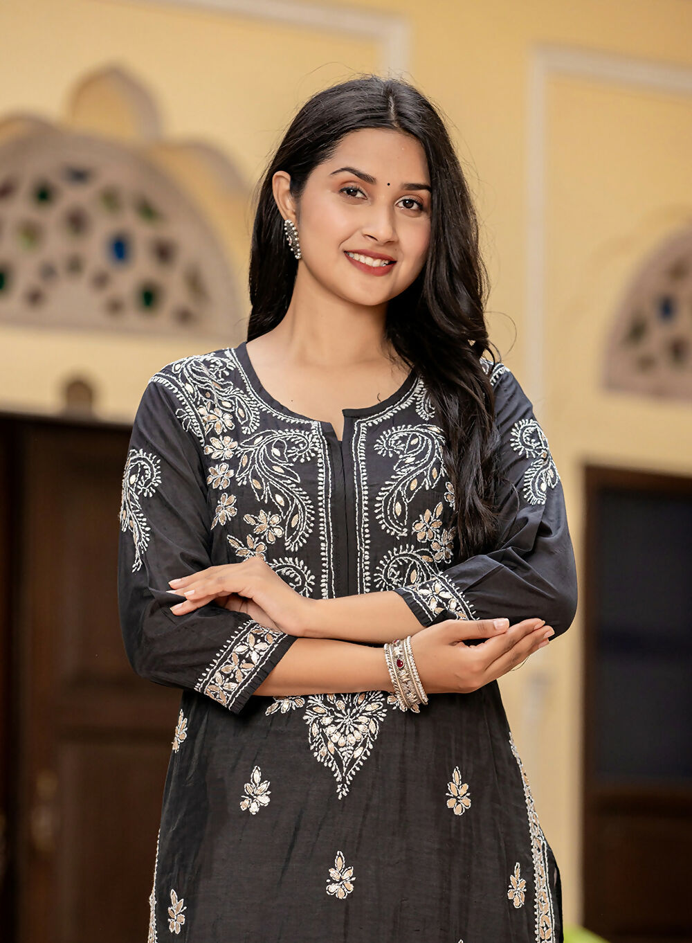 Kaajh Women's Black Chikhankari Embroidered Kurta Pant Set | Grocsy