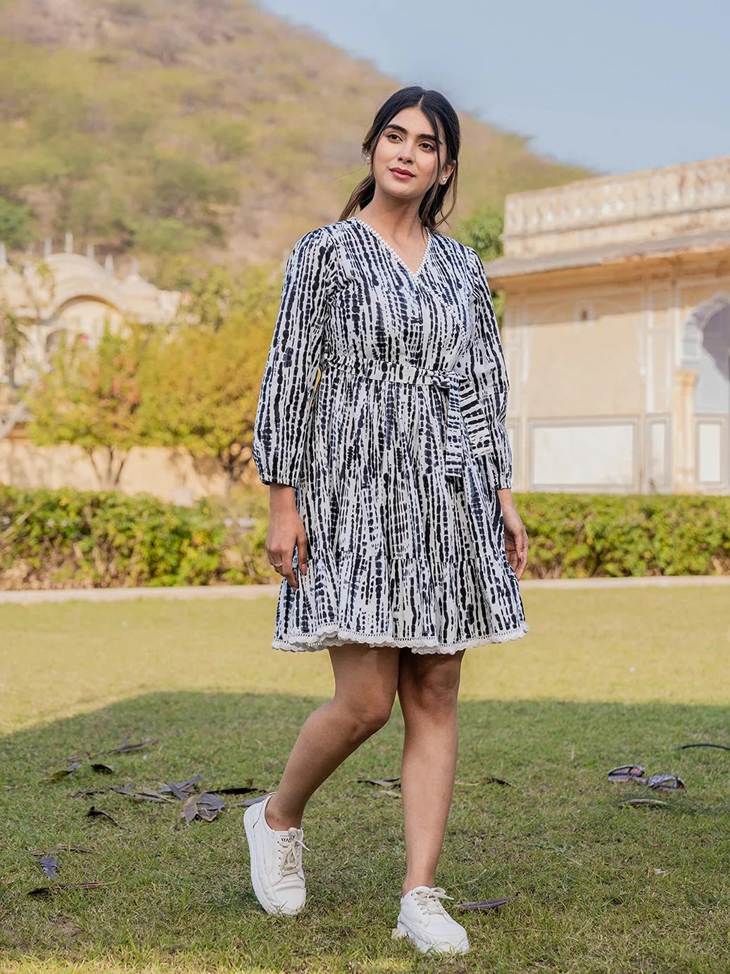Yufta Black And White Pure Cotton Tie Dye Less Border Tassels Were Dress | Grocsy