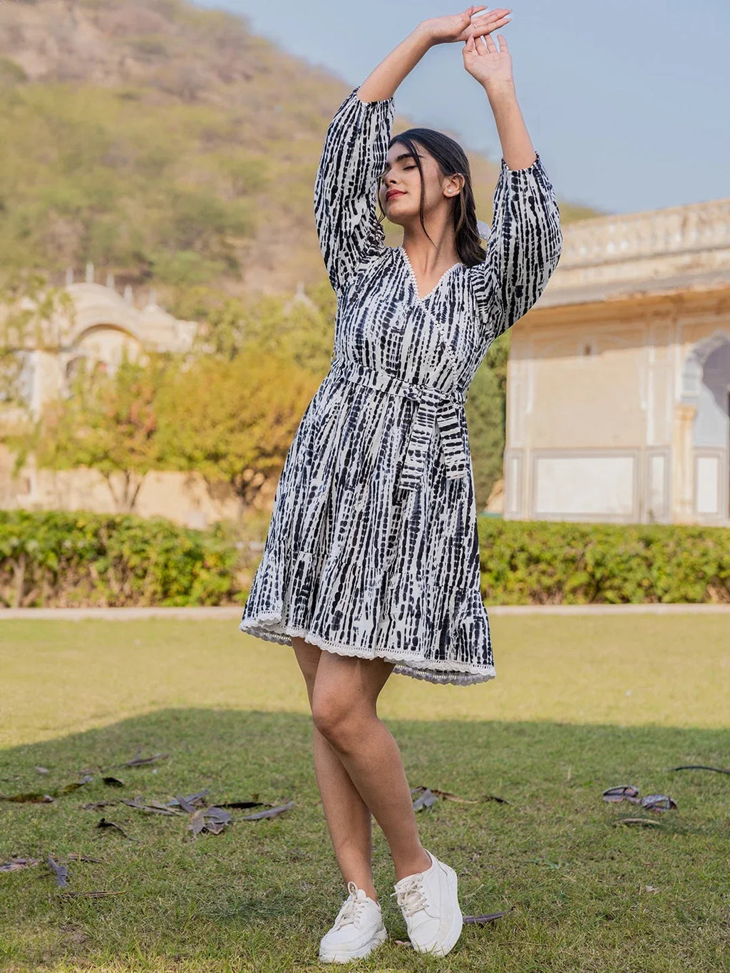 Yufta Black And White Pure Cotton Tie Dye Less Border Tassels Were Dress | Grocsy