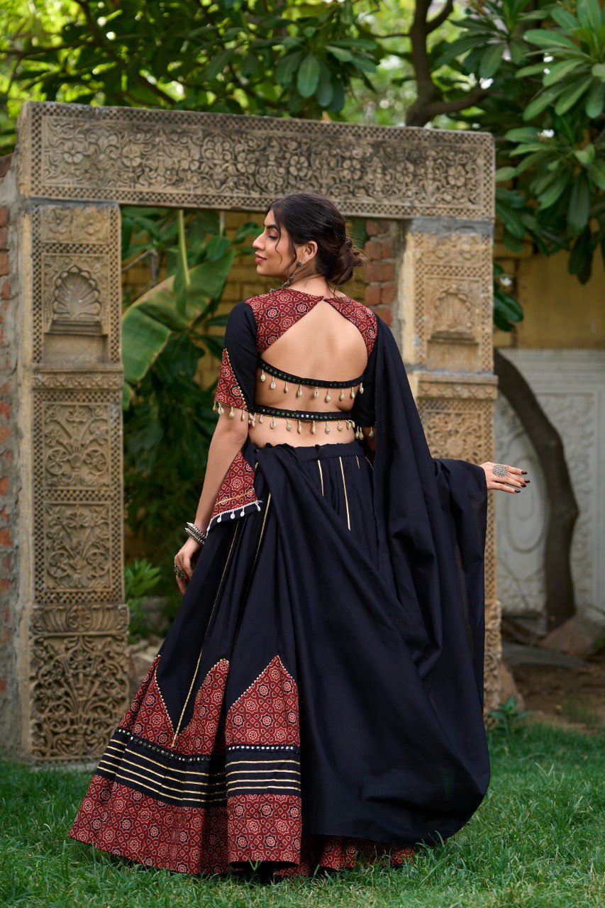 Lorenvalley Black Pure Cotton Plain With Printed And Paper Mirror Work Lace Lehenga Choli | Grocsy