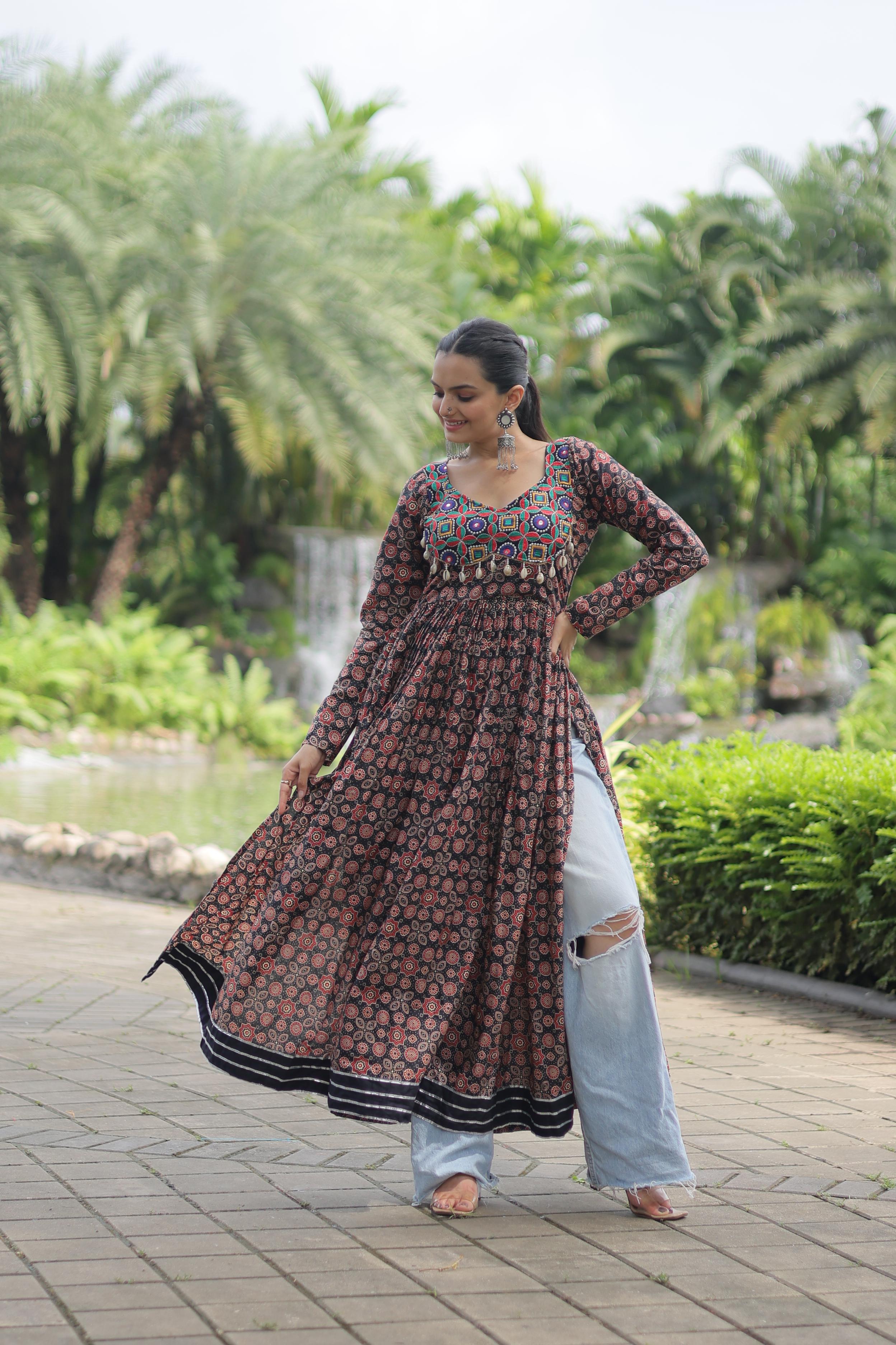 Lorenvalley Black Printed Cotton With Kutchi Gamthi Work And Kodi Lace Kurti | Grocsy