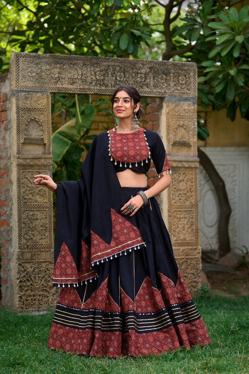 Lorenvalley Black Pure Cotton Plain With Printed And Paper Mirror Work Lace Lehenga Choli | Grocsy