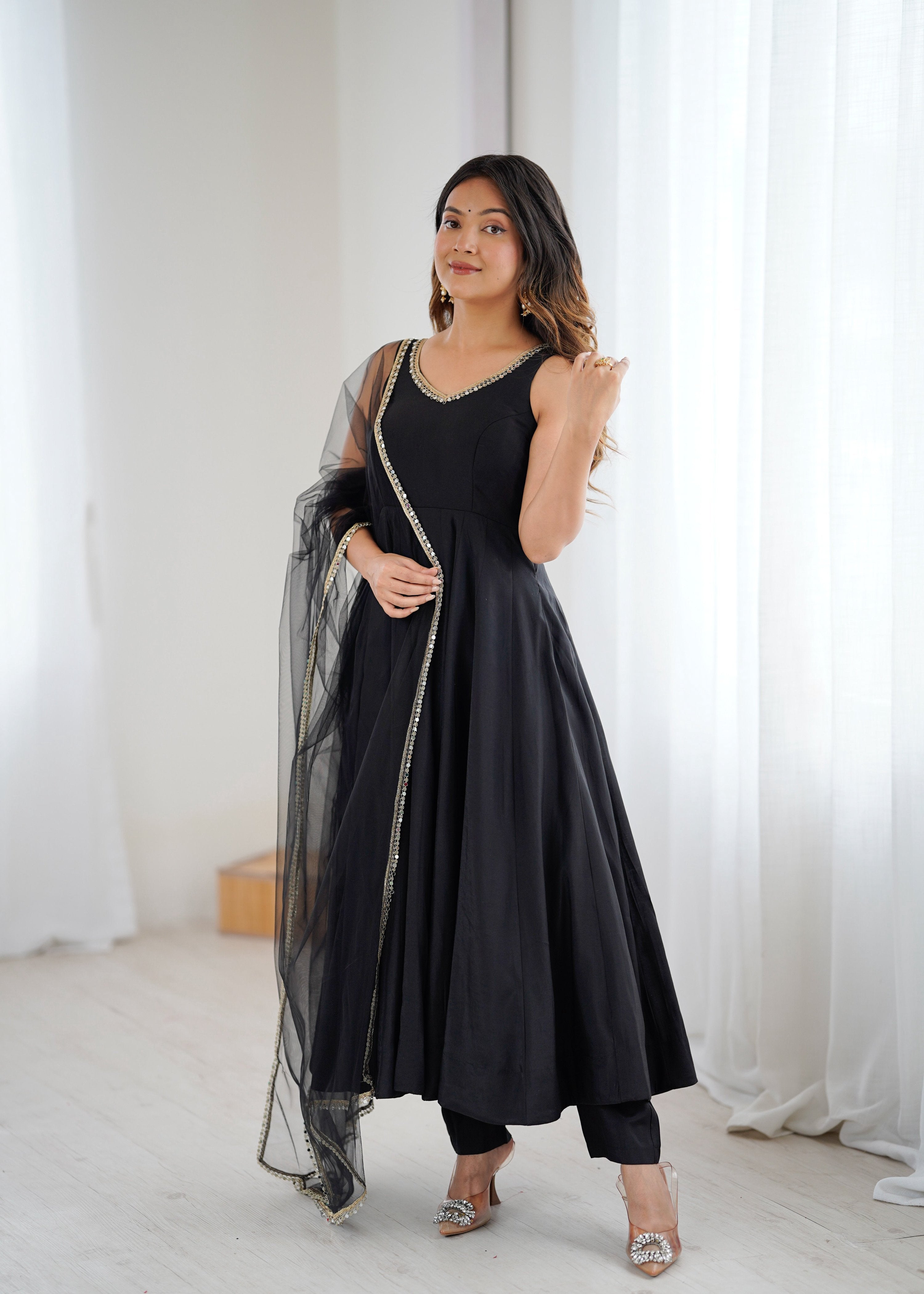 Lorenvalley Fashion Black Pure Romansilk Chanderi Fabric Yoke Fancy Lace Work Anarkali Kurta Pant With Dupatta Set | Grocsy