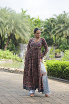 Lorenvalley Black Printed Cotton With Kutchi Gamthi Work And Kodi Lace Kurti | Grocsy