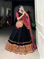 Lorenvalley Black Pure CottonPlain And Original Mirror Gamthi Work Lace Border Lehenga Choli with Dupatta | Grocsy