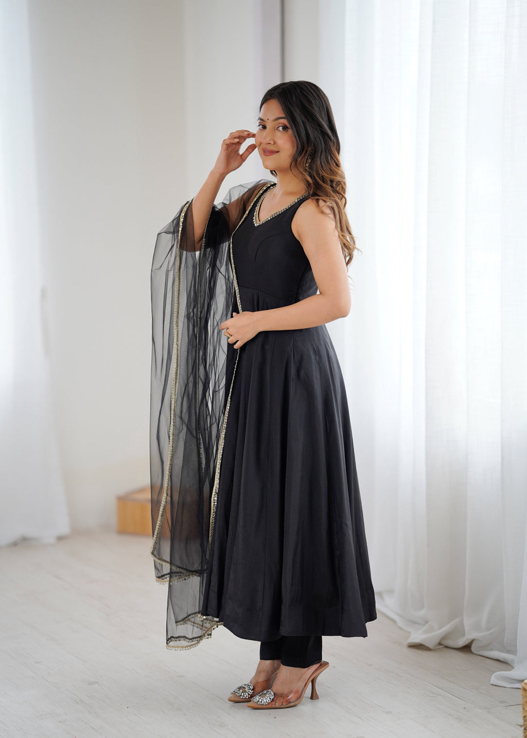 Lorenvalley Fashion Black Pure Romansilk Chanderi Fabric Yoke Fancy Lace Work Anarkali Kurta Pant With Dupatta Set | Grocsy