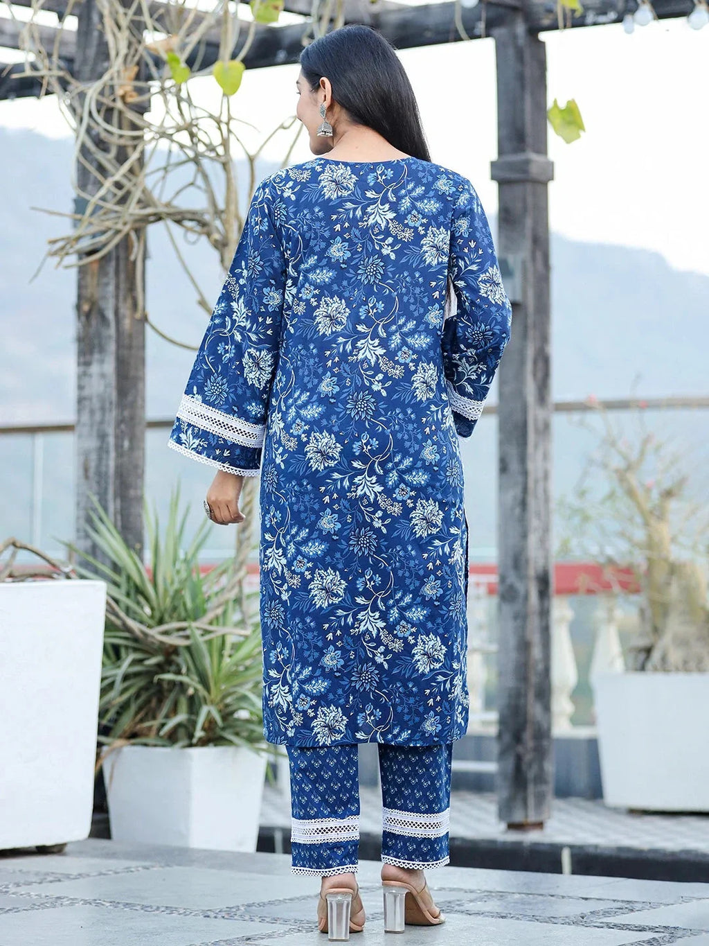 Yufta Blue pure Cotton kurta dupatta set with Thread_Work detailing | Grocsy