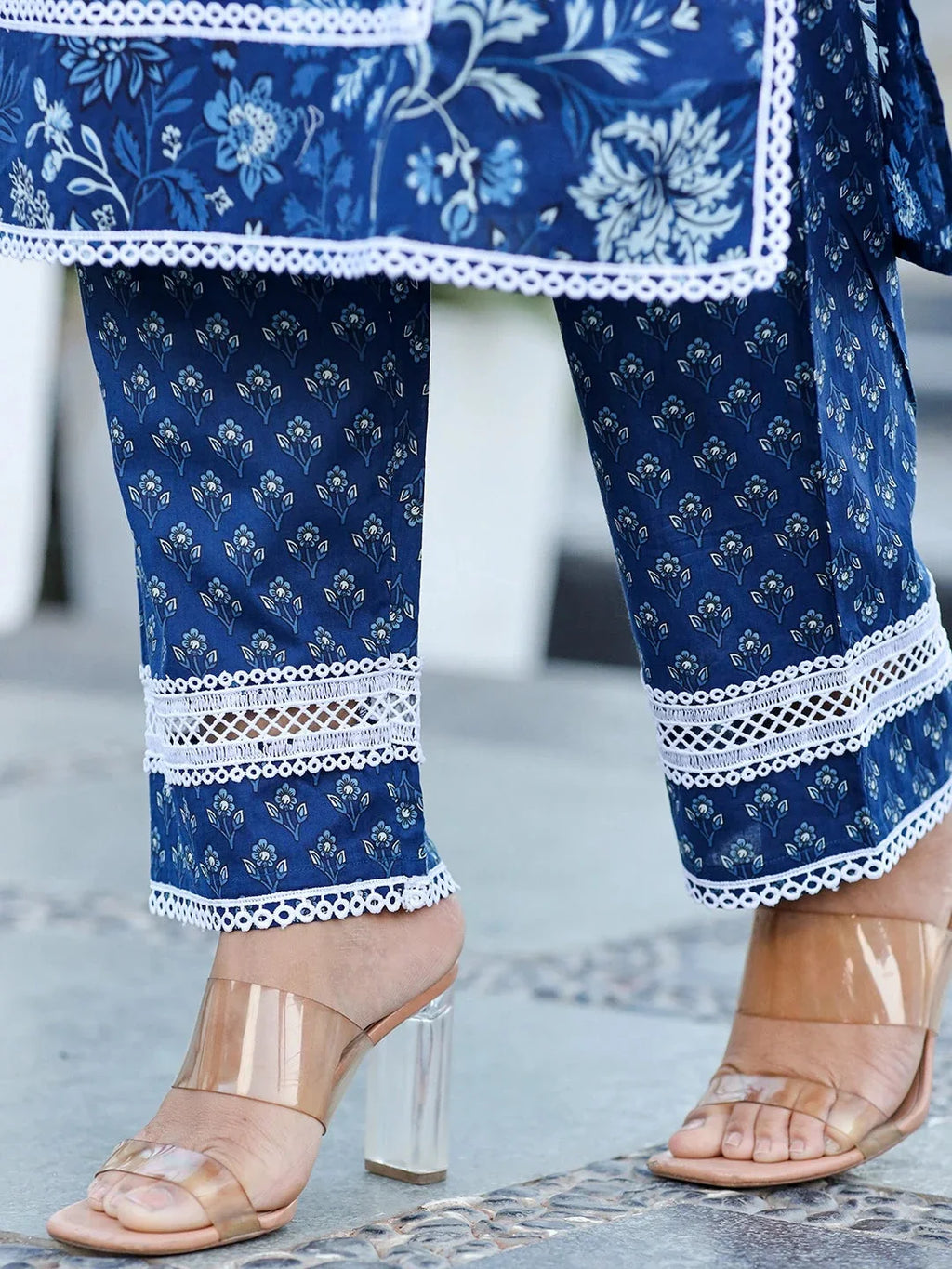 Yufta Blue pure Cotton kurta dupatta set with Thread_Work detailing | Grocsy