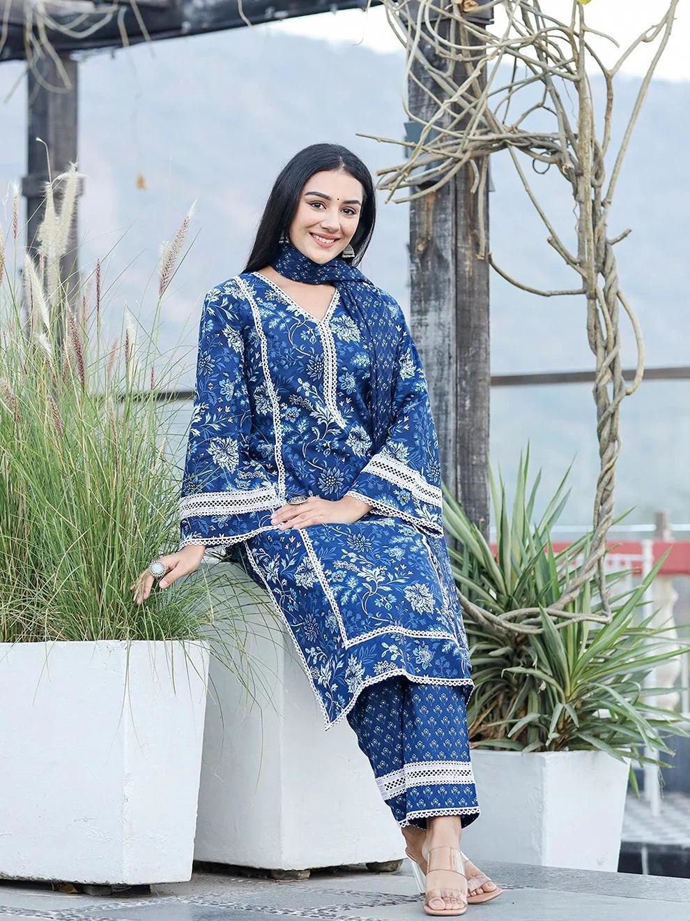 Yufta Blue pure Cotton kurta dupatta set with Thread_Work detailing | Grocsy