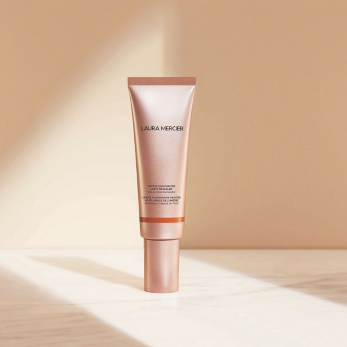 Laura Mercier Tinted Moisturiser Light Revealer Natural Skin Illuminator Spf 25 - 1W1 Porcelain | Grocsy