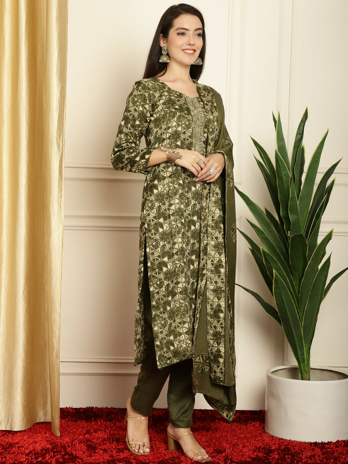 Jyoti Fashion Women's Green Pashmina Floral Digital Printed Kurta with Trouser & Dupatta | Grocsy