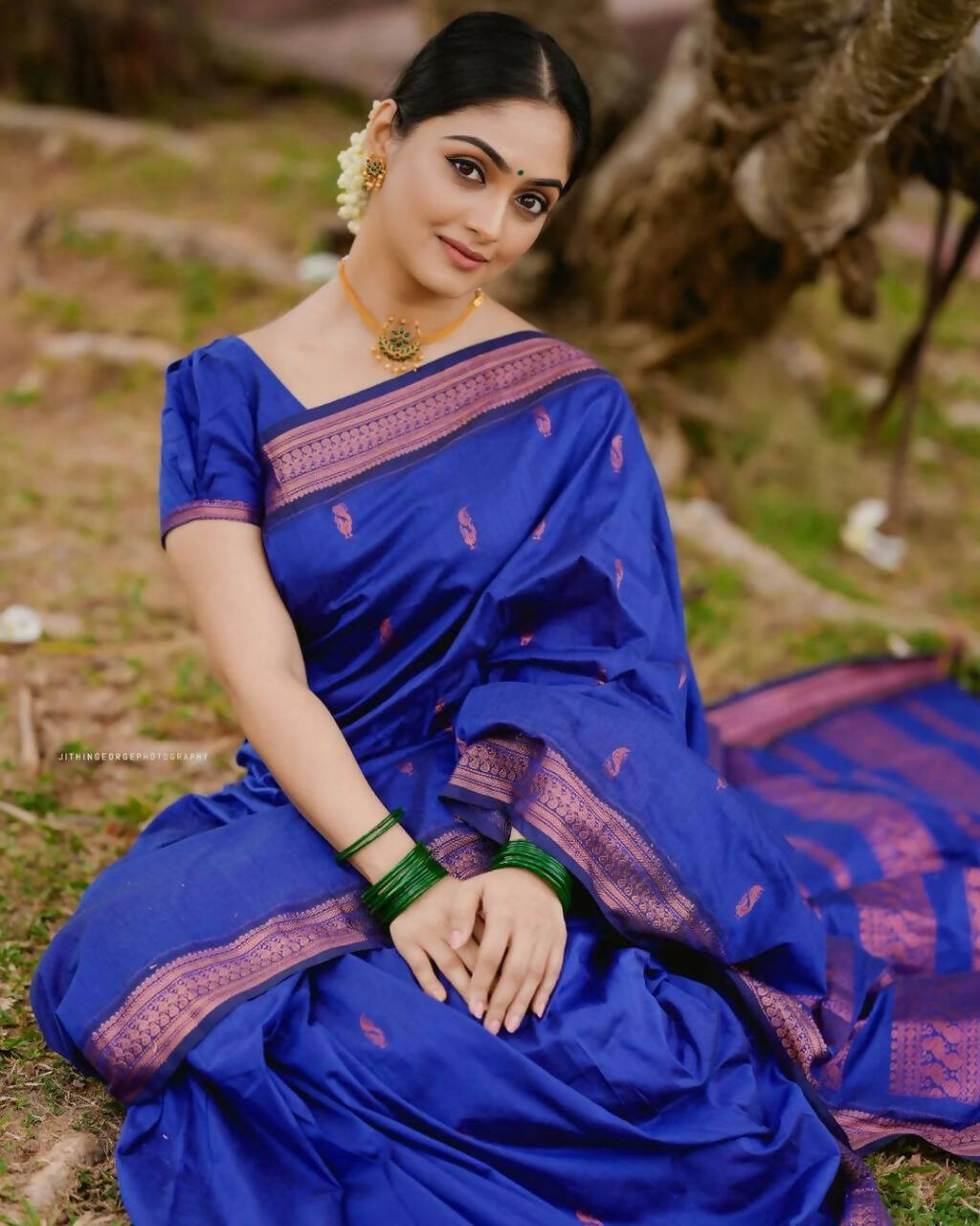 DEIANA'S Beautiful Designer Golden zari Soft Lichi Silk Saree - Blue | Grocsy