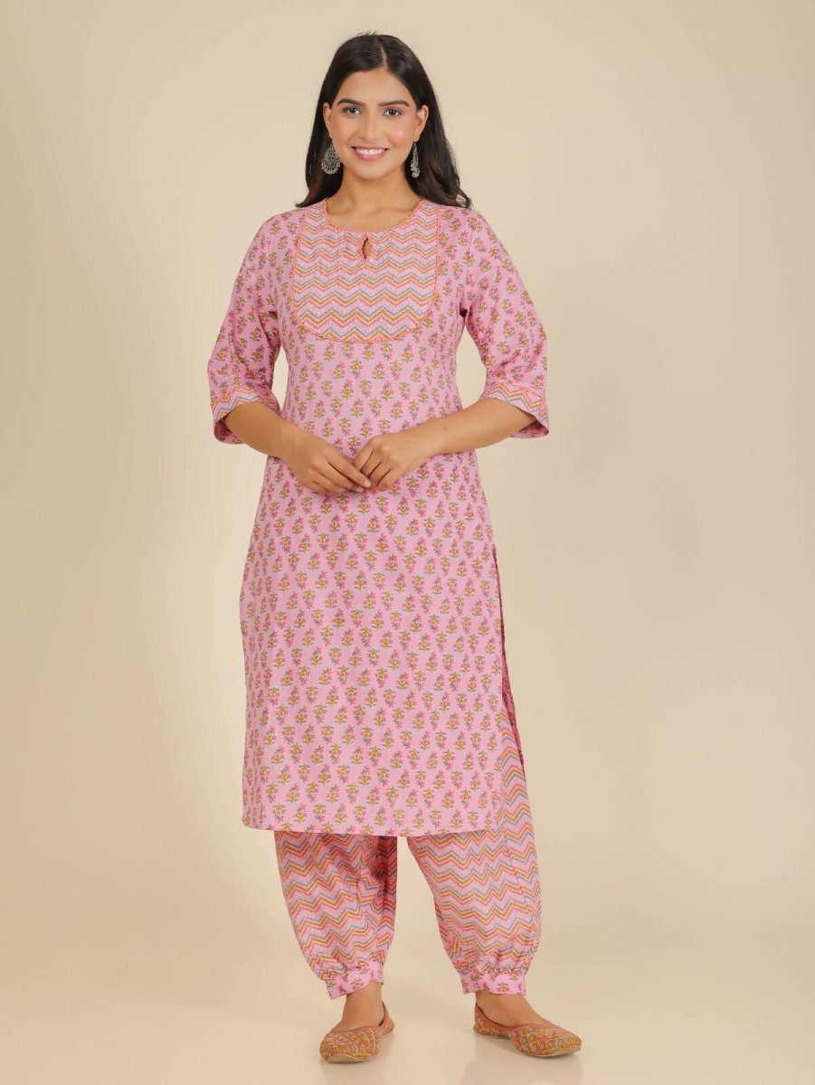 Aramya Pink Soft Cotton Floral Straight Kurta for Women | Grocsy