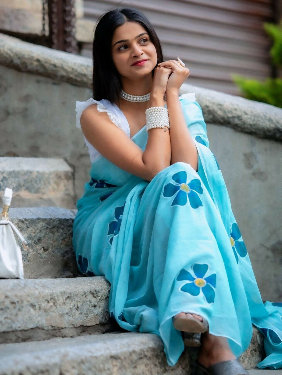 Prime Volt Women's Sky Blue Floral Digital Print Soft Linen Saree With Blouse | Grocsy