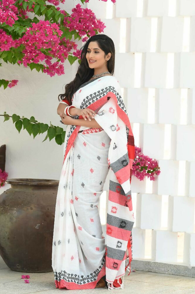 Beatitude White Cotton Tangail Saree | Grocsy