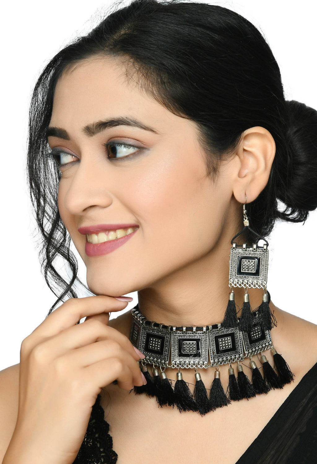 Mominos Fashion Johar Kamal Oxidised Silver-Plated Brass Finish Tassel Work Handicraft Choker For Women (Black) | Grocsy