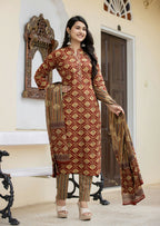Kaajh Women's Maroon Cotton Printed Kurta Pant Set With Dupatta | Grocsy