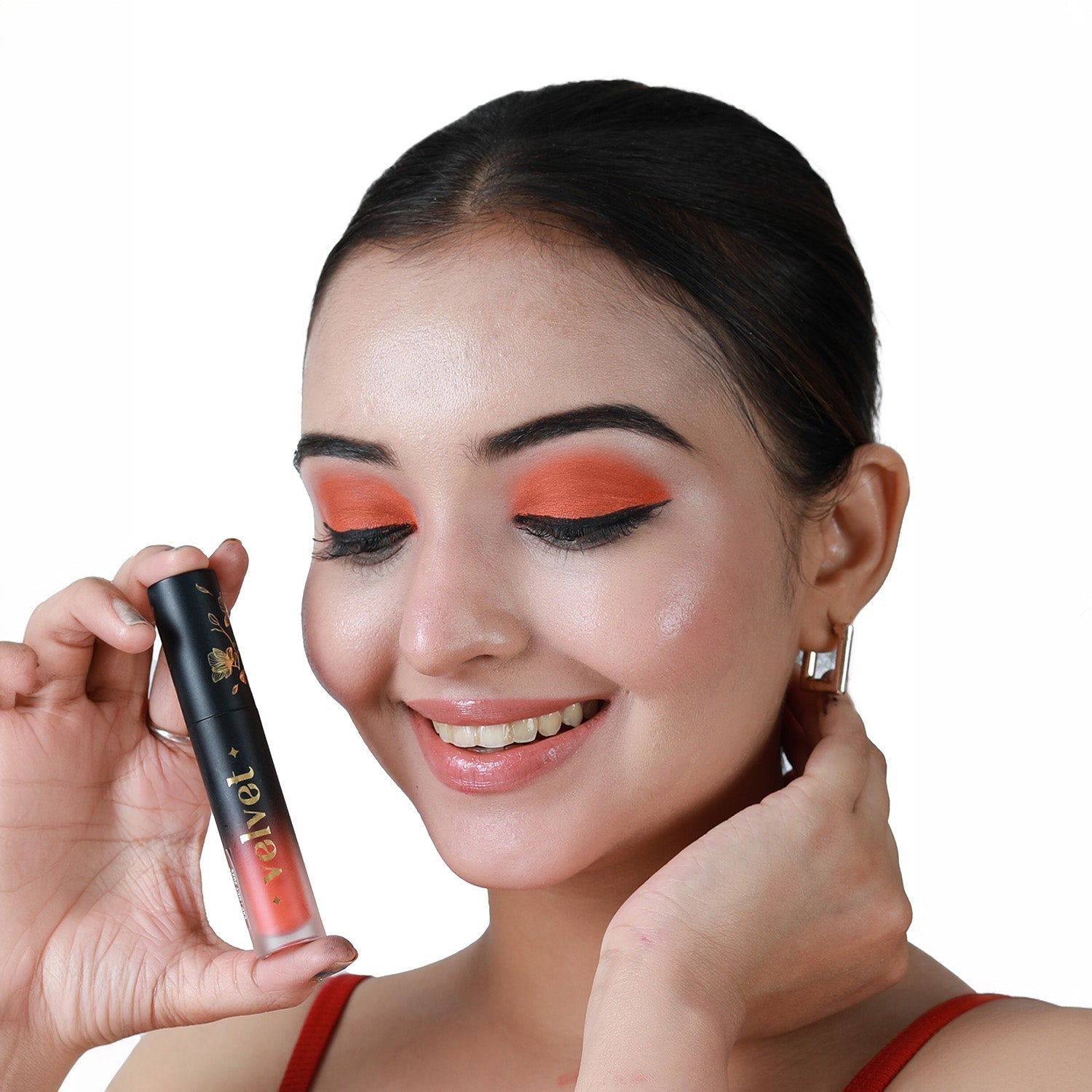Aflairza Velvet Liquid Eyeshadow for Nourishing, Lightweight & Smudge-Free Wear | Grocsy