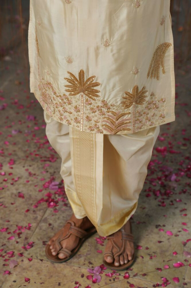Cream Pink Kanjivaram Machien Embroidered Pattu Set by Hilo Design | Grocsy