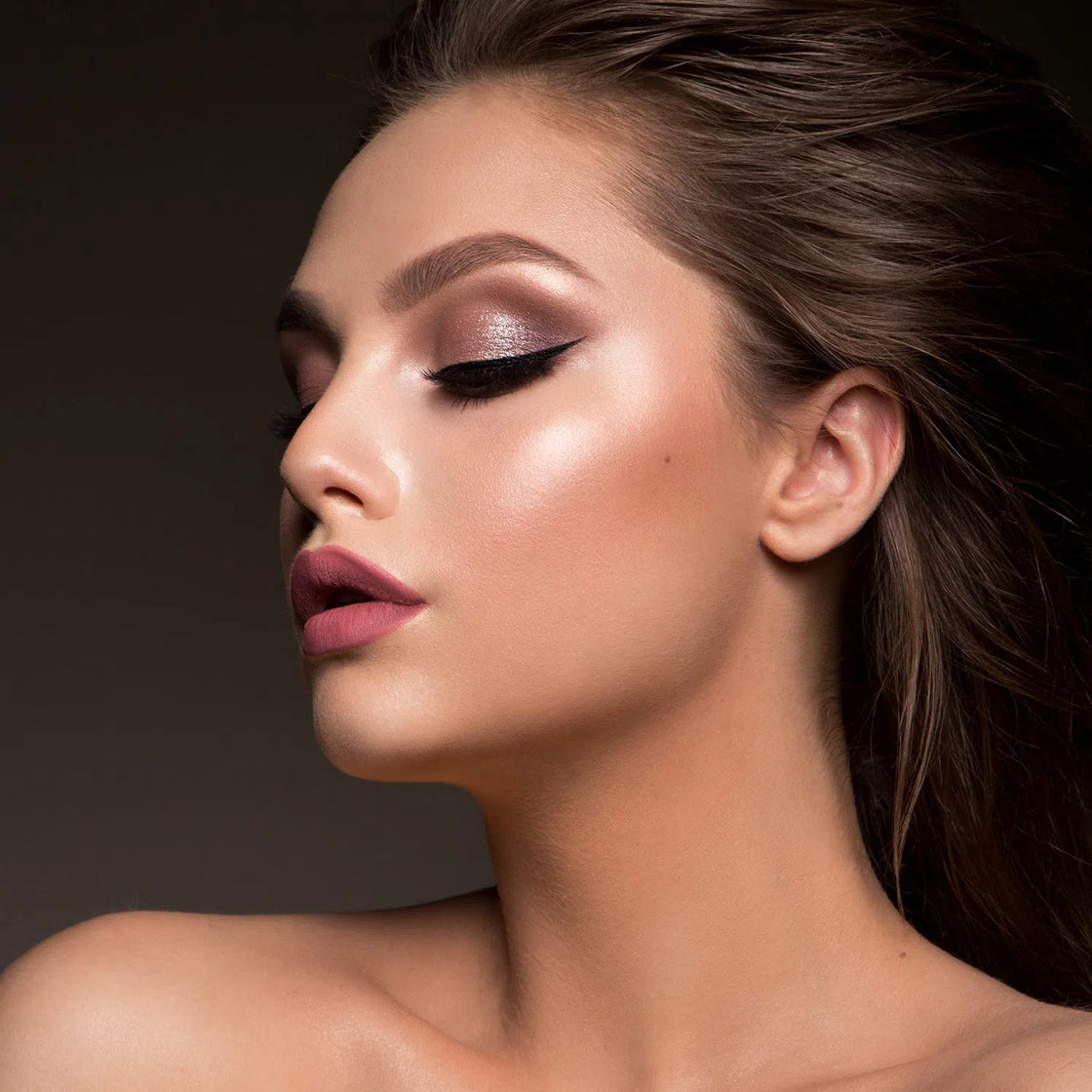 Star Struck By Sunny Leone Highlighter Stick - Champagne | Grocsy